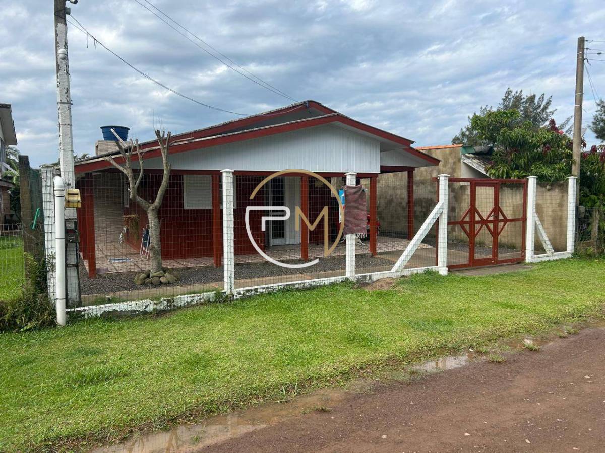 Casa à venda em Pinhal, com 2 quartos