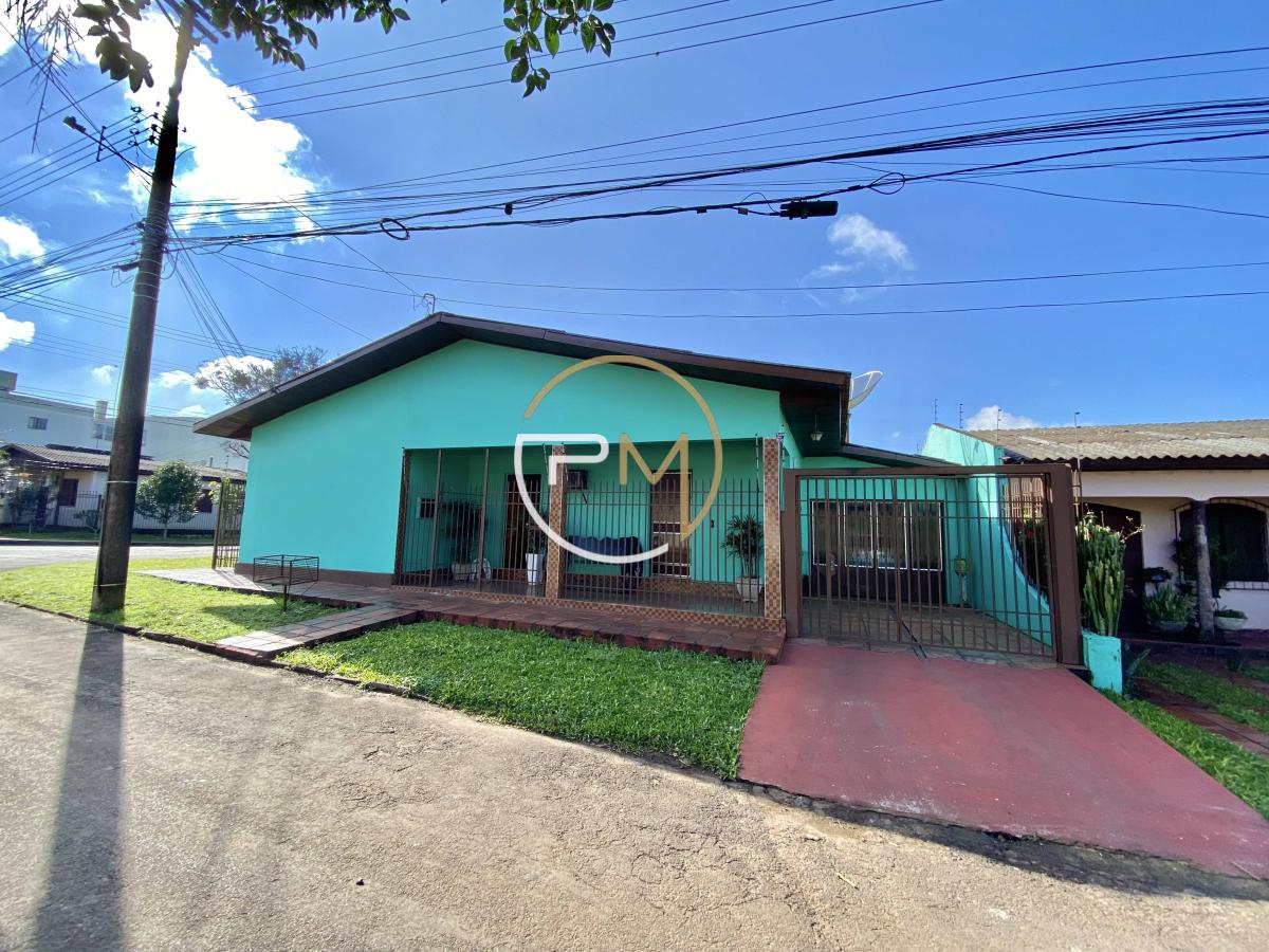 Casa com 2 quartos, à venda