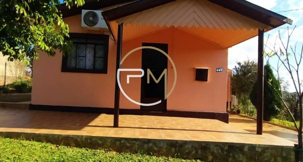 Casa com 2 quartos, à venda