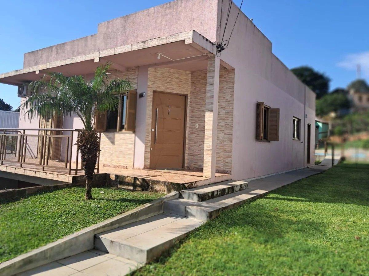 Casa à venda em Cruz Alta, São Miguel, com 2 quartos, 252m²