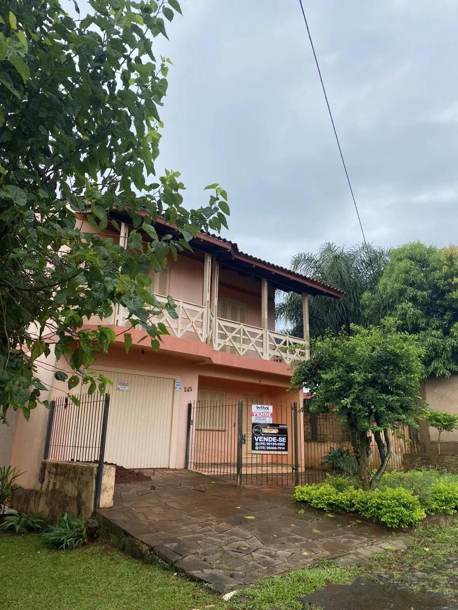 Casa com 3 quartos, 200m², à venda