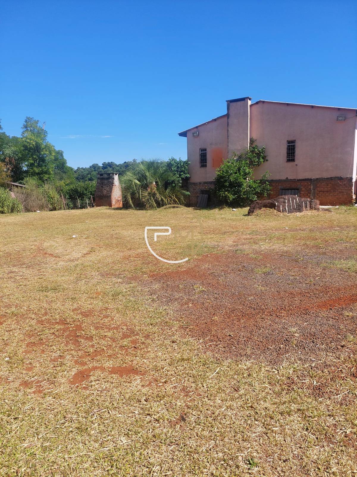 Prédio comercial à venda, com 8 quartos